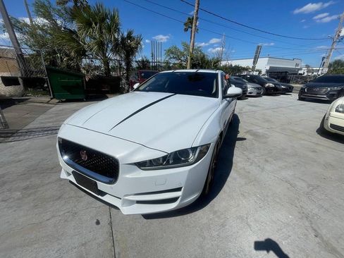 Used 2017 Jaguar XE Prestige RWD image 15