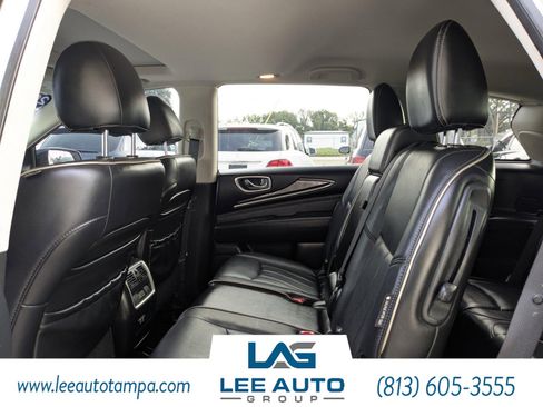 Used 2019 INFINITI QX60 Luxe w/ Essential Package image 14