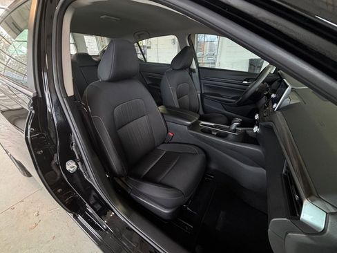 Used 2025 Nissan Altima 2.5 SV image 37