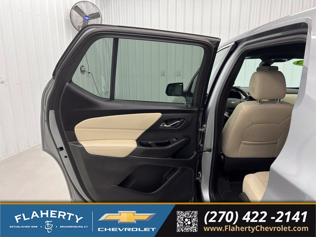 Used 2023 Chevrolet Traverse LS w/ Safety Package AWD/4WD image 10