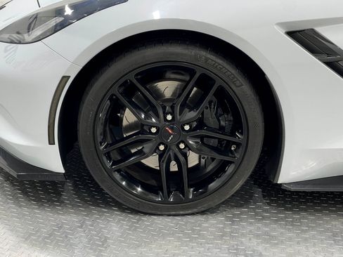 Used 2019 Chevrolet Corvette Stingray Coupe RWD image 28