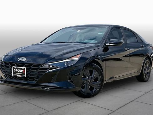Used 2023 Hyundai Elantra SEL FWD image 1