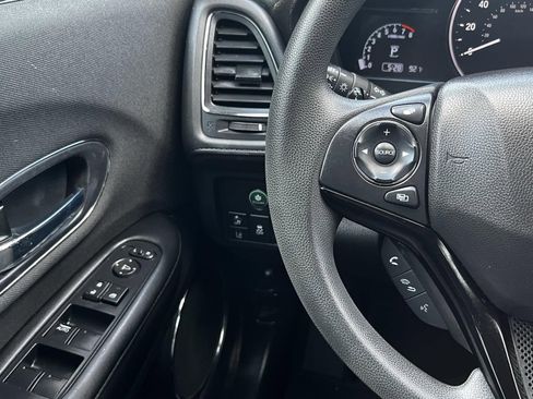 Used 2021 Honda HR-V EX image 29