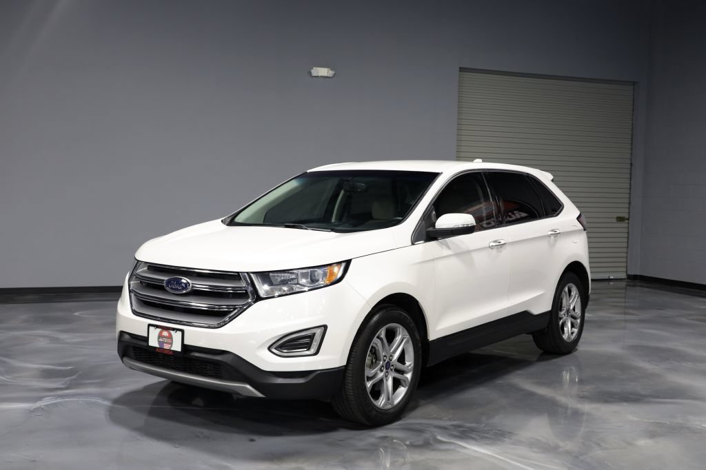 Used 2018 Ford Edge Titanium w/ Technology Package FWD image 3