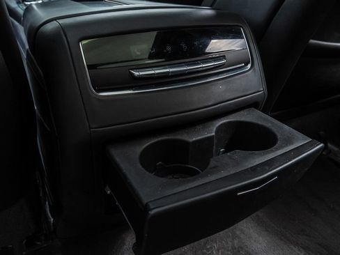 Used 2022 Cadillac Escalade Sport Platinum w/ Heavy-Duty Trailer Package AWD/4WD image 36