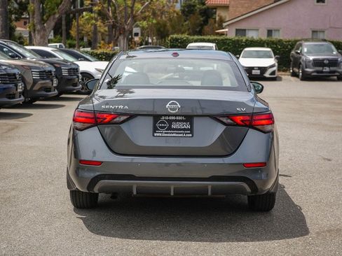 Used 2021 Nissan Sentra SV FWD image 7