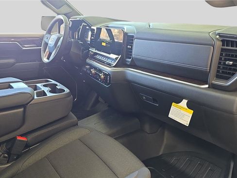 New 2026 GMC Sierra 1500 SLE image 16