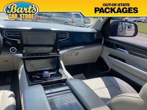 Used 2022 Jeep Wagoneer Series II w/ Premium Group I AWD/4WD image 27