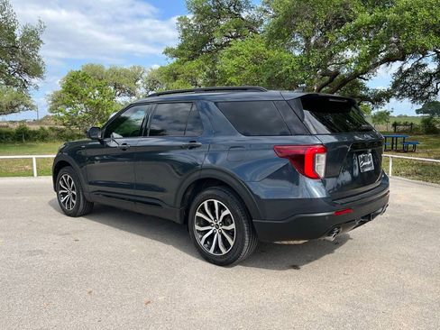 Used 2022 Ford Explorer ST-Line w/ Class IV Trailer Tow Package AWD/4WD image 7