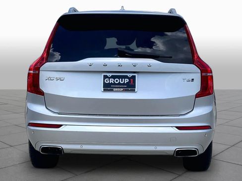 Used 2017 Volvo XC90 T6 Momentum w/ Vision Package AWD/4WD image 5