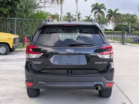 Used 2023 Subaru Forester Limited AWD/4WD image 6