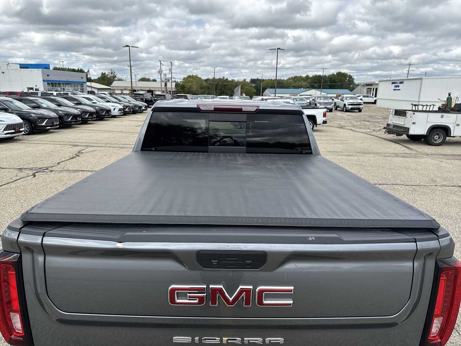 Used 2022 GMC Sierra 1500 AT4 w/ AT4 Preferred Package AWD/4WD image 6