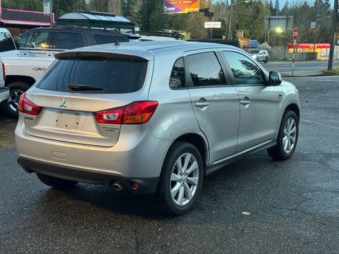 Used 2015 Mitsubishi Outlander Sport ES image 5