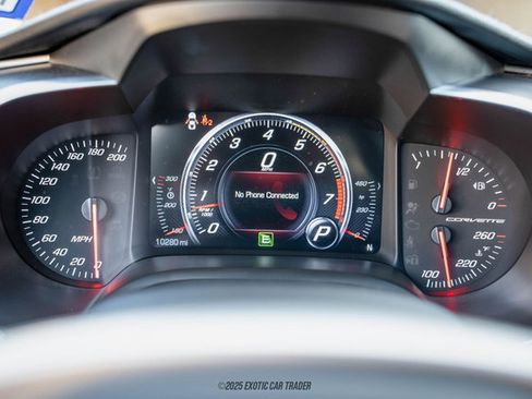 Used 2019 Chevrolet Corvette Stingray Coupe w/ Carbon Flash Badge Package image 27