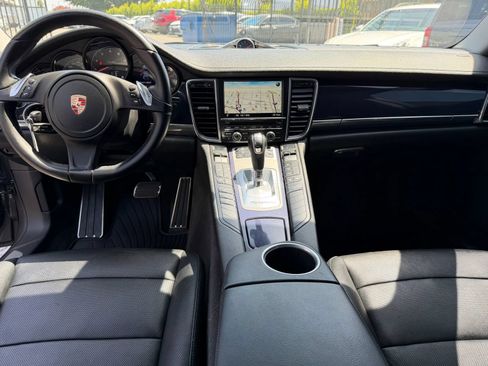 Used 2014 Porsche Panamera 4 AWD/4WD image 35