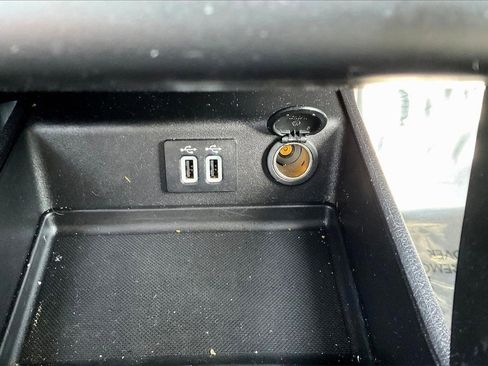 Used 2019 Ford Fusion SE w/ Equipment Group 151A image 26