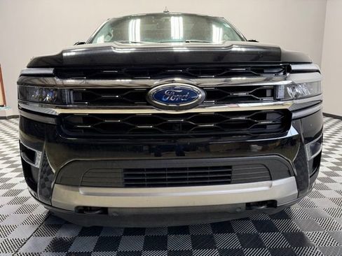 Used 2023 Ford Expedition Max Limited image 3