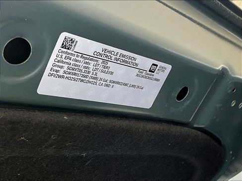 Used 2025 Chevrolet Silverado 1500 LT image 34