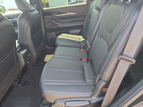 Used 2024 INFINITI QX60 Pure AWD/4WD image 7