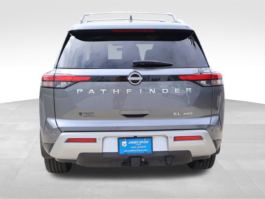 Used 2025 Nissan Pathfinder SL w/ SL Premium Package AWD/4WD image 4