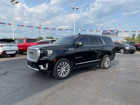 Used 2021 GMC Yukon Denali w/ Denali Premium Package AWD/4WD image 2