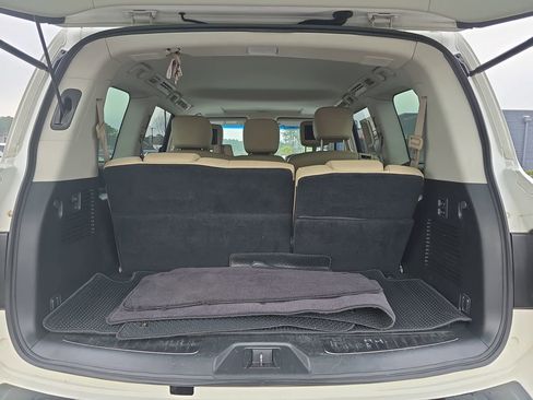 Used 2017 Nissan Armada Platinum image 16