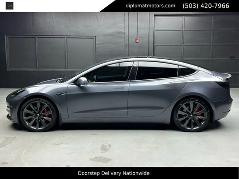 Used 2020 Tesla Model 3 Performance image 4