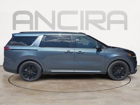 Used 2022 Kia Carnival SX FWD image 9