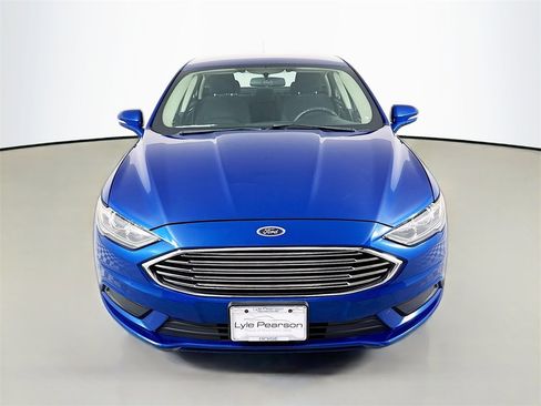 Used 2017 Ford Fusion SE w/ Fusion SE Technology Package image 6