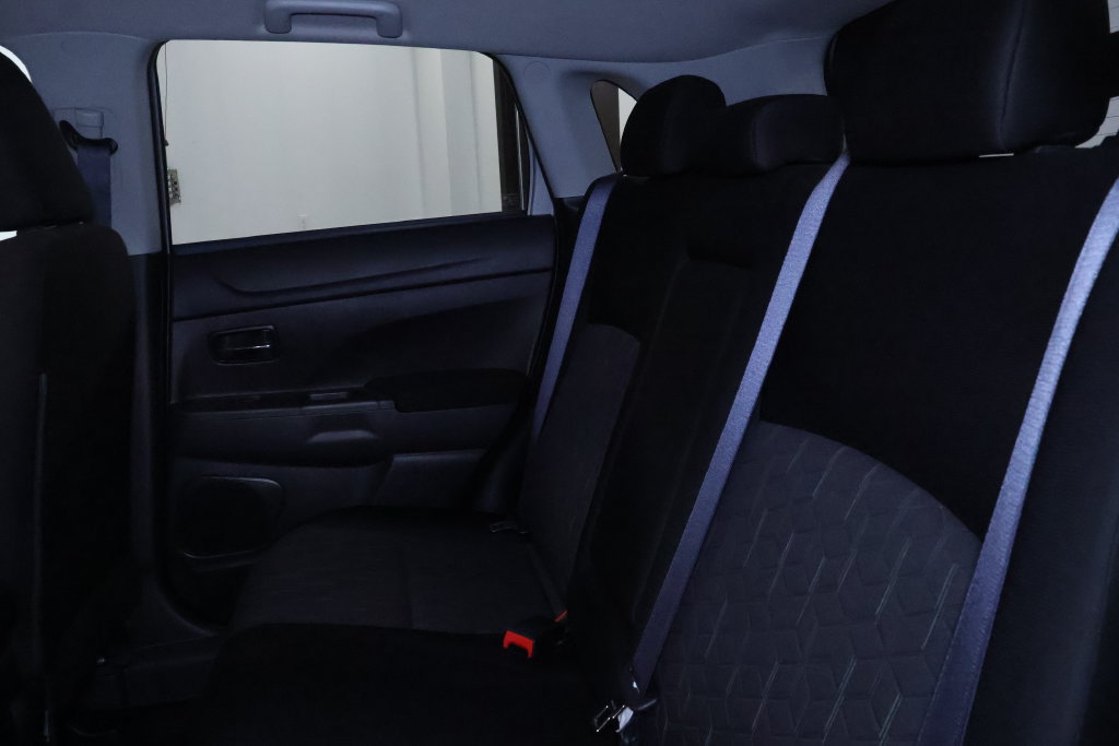 Used 2025 Mitsubishi Outlander Sport AWD image 14
