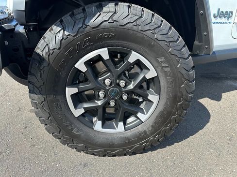 Used 2024 Jeep Wrangler Unlimited Rubicon 4xe image 12