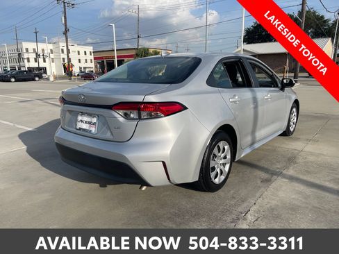 Used 2023 Toyota Corolla LE FWD image 5