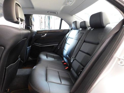 Used 2014 Mercedes-Benz E 350 4MATIC Sedan image 12