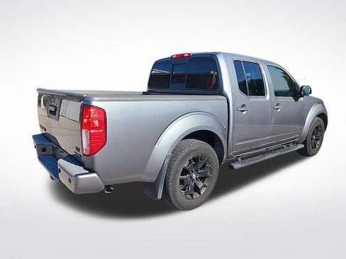 Used 2018 Nissan Frontier SV w/ Value Truck Package RWD image 4
