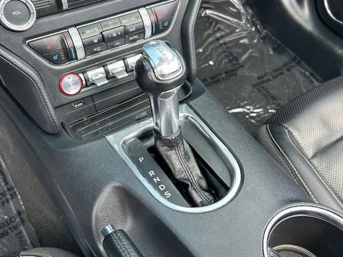 Used 2021 Ford Mustang Premium RWD image 22