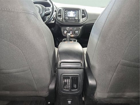 Used 2018 Jeep Compass Sport w/ Cold Weather Group AWD/4WD image 33