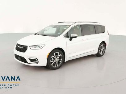 New 2026 Chrysler Pacifica Pinnacle