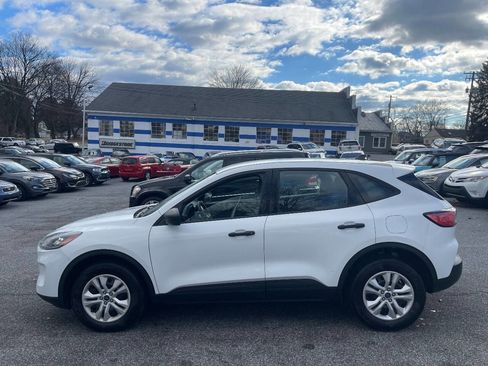 Used 2022 Ford Escape S AWD/4WD image 3