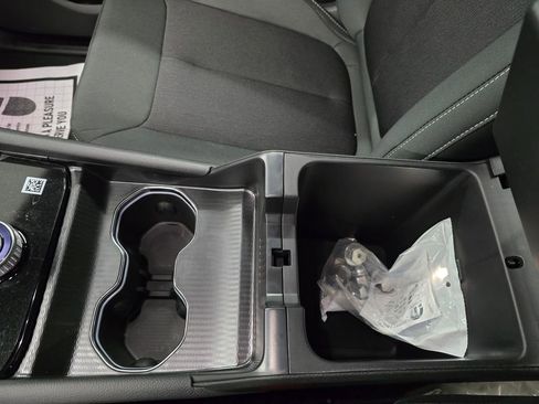 New 2025 Jeep Grand Cherokee Laredo w/ Luxury Tech Group I RWD image 24