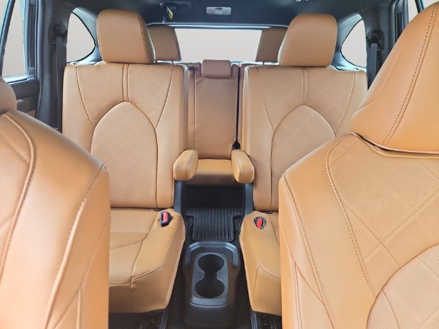 Certified 2026 Toyota Highlander Platinum AWD/4WD image 17