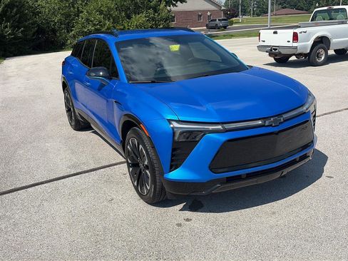 New 2025 Chevrolet Blazer EV RS AWD/4WD image 13