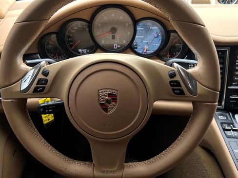 Used 2014 Porsche Panamera S image 17