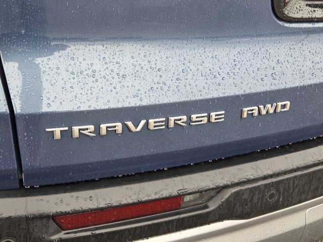 Used 2025 Chevrolet Traverse LT AWD/4WD image 5