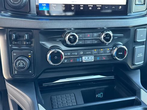 New 2026 Ford F250 Platinum w/ Tremor Off-Road Package image 30