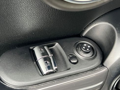 Used 2020 MINI Cooper 2-Door Hardtop image 13