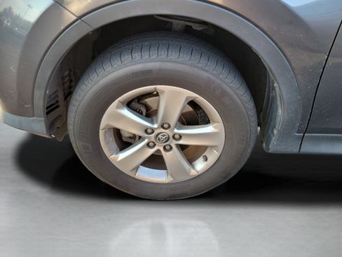 Used 2015 Toyota RAV4 XLE FWD image 30