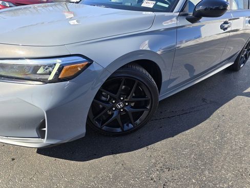 Used 2025 Honda Civic Sport image 2