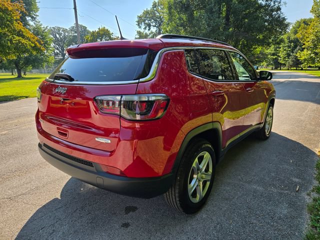 Used 2023 Jeep Compass Latitude AWD/4WD image 6