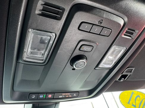 Used 2021 Chevrolet Tahoe LT RWD image 37