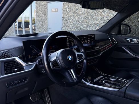 Used 2023 BMW X7 M60i AWD/4WD image 13